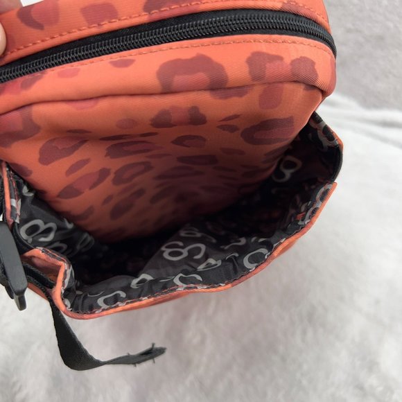 Camp Gladiator Crossbody Water Bottle Sling Carrier with Chain Strap - Picture 3 of 13